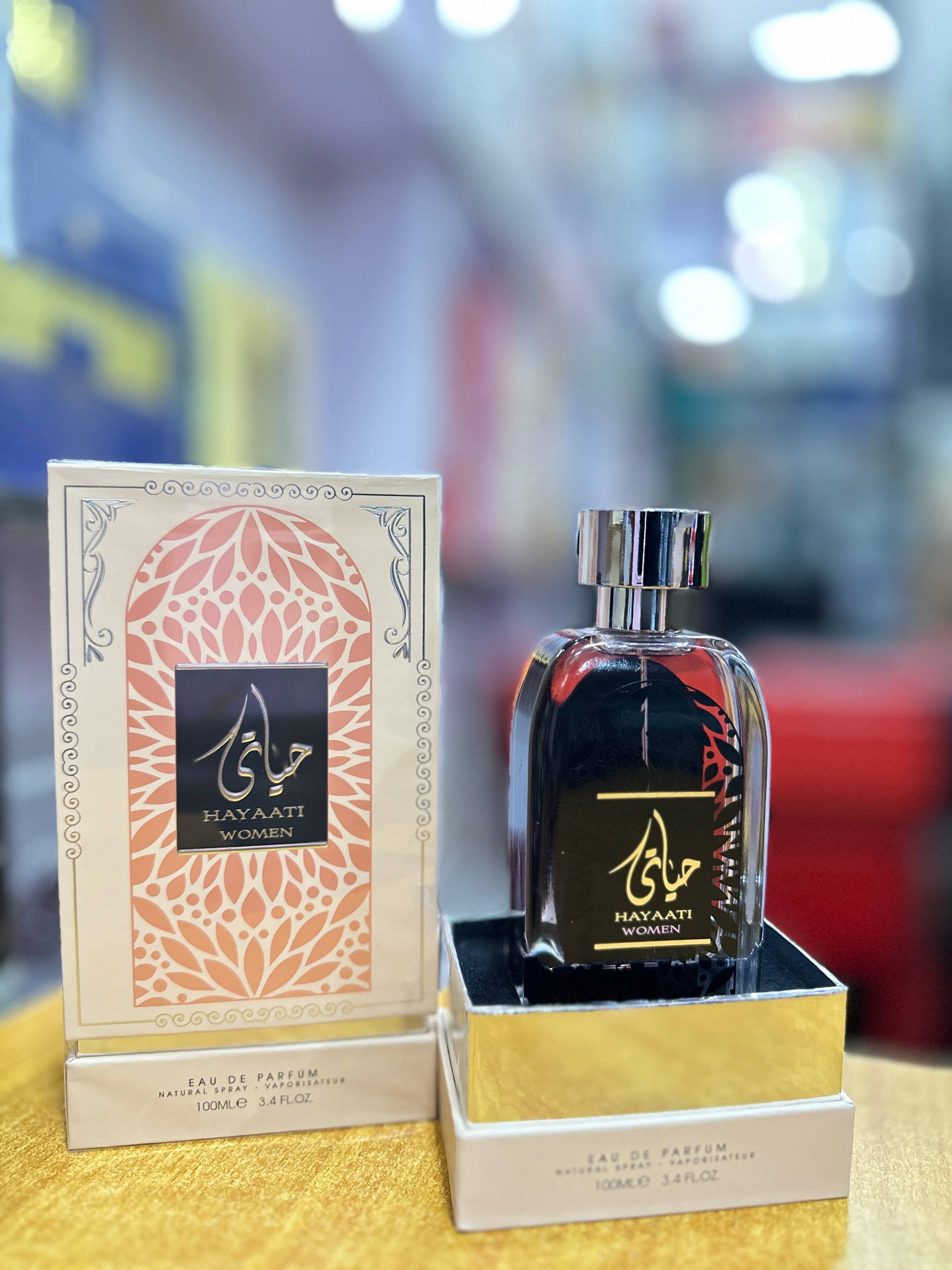 HAYAATI woman Ard Al Zafran