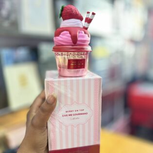 Berry on top lattafa